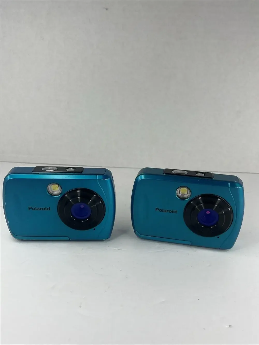 Lot Of 2 Polaroid ISO48 HS 16MP 4x Zoom Digital Cameras Tested Works Waterproof